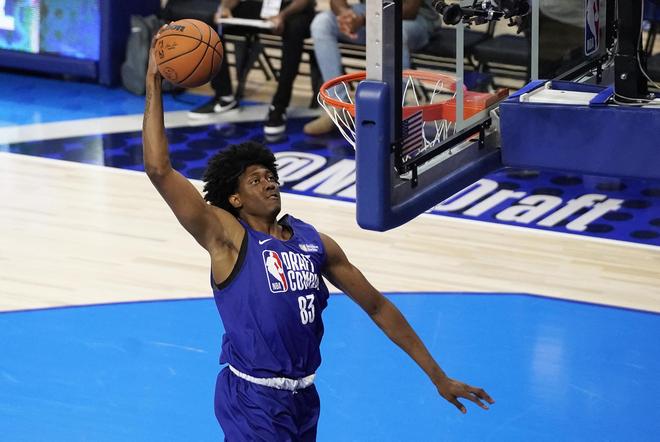 凭借不断提 凭借不断提