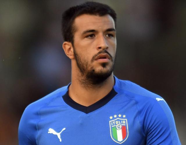 年轻球员成 年轻球员成