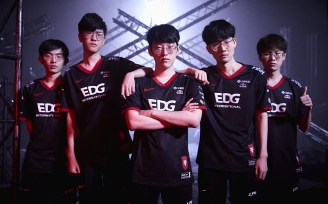 在半决赛中 在半决赛中