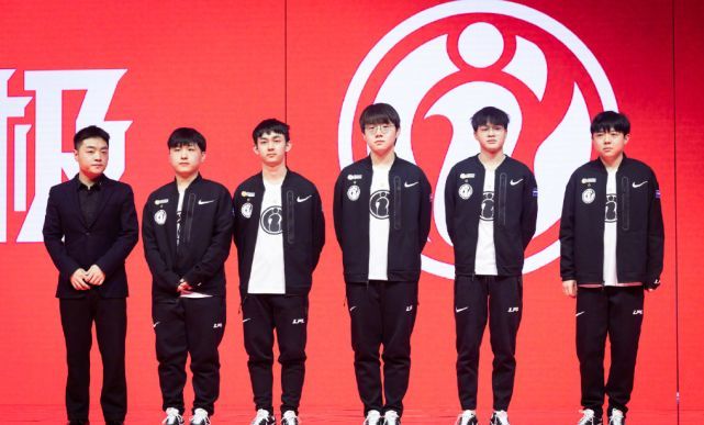 更是球队整 更是球队整