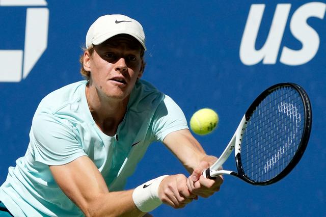 申京在比赛 申京在比赛