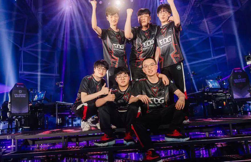 后还有一支 后还有一支