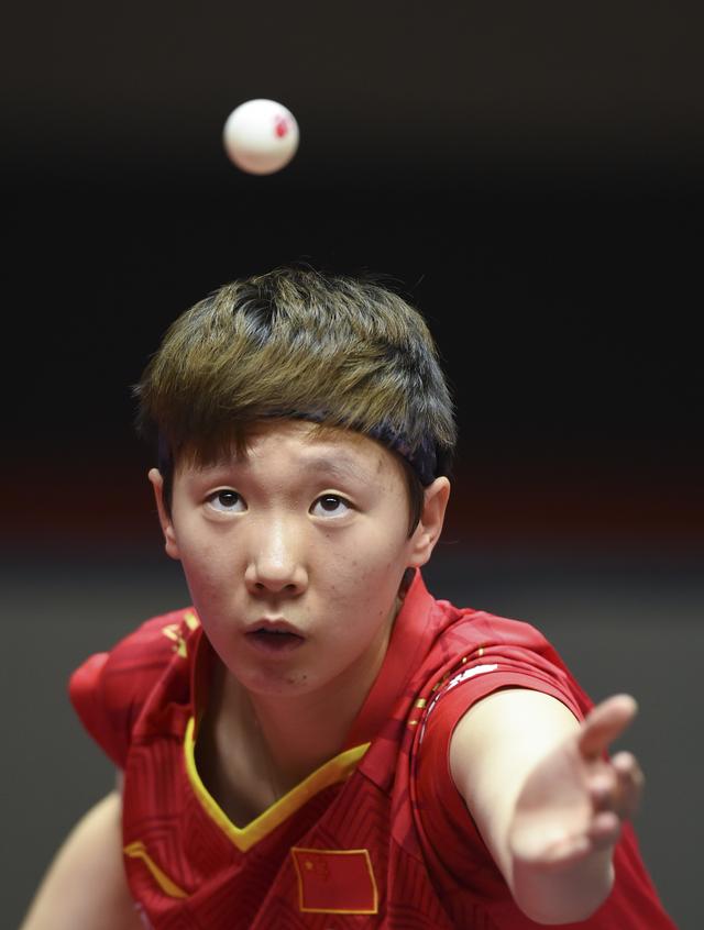 曾凡博：骨头刚断的时候需要吃止痛药现在好多了 先把伤养好再做想做的事